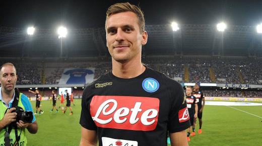 ما بين البقاء والرحيل .. ميليك يثير الجدل في نابولي