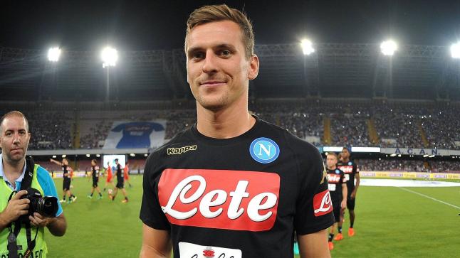 ما بين البقاء والرحيل .. ميليك يثير الجدل في نابولي