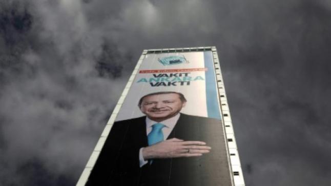 أردوغان يلمح إلى تشكيل إئتلاف داخل البرلمان التركي حال فوز حزبه في الانتخابات المرتقبة