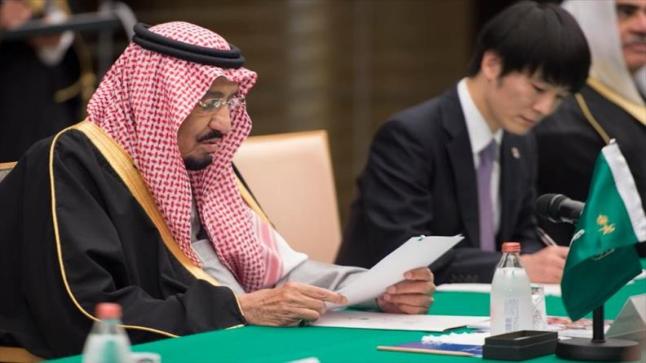 العاهل السعودي يوقع مذكرات وبرامج تعاون مع رئيس الحكومة اليابانية بطوكيو