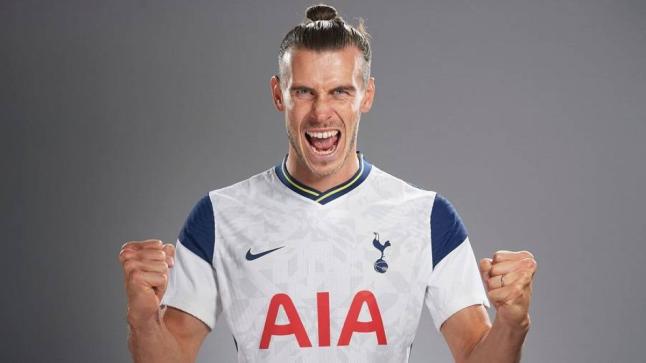 على طريقته .. محمد هنيدي يسخر من نجم توتنهام