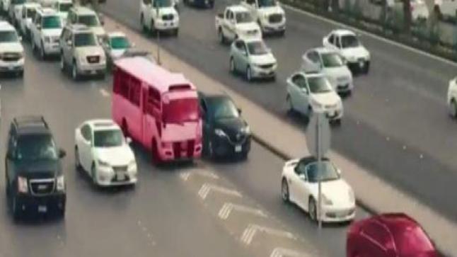 المرور: بدء تطبيق الرصد الآلي لعدم الالتزام بالمسارات في 5 مناطق جديدة بالمملكة غرِّد