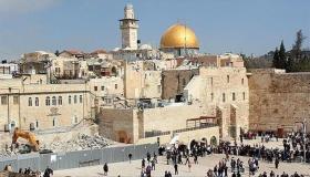 الشرطة الإسرائيلية تشن حملة اعتقالات تطال ثلاث حراس للمسجد الأقصى