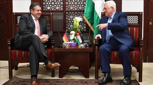 محود عباس يأمل في دور ألماني فرنسي لإحياء عملية السلام في الشرق الأوسط