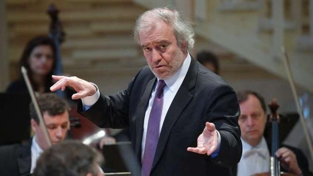 إقامة أول حفل لفريق الأوركسترا الروسية في مدينة الظهران بالمملكة العربية السعودية