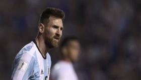 بداية صعبة للأرجنتين بعد الهزيمة على يد كولومبيا وخيبة أمل شعار الصحف الأرجنتينية