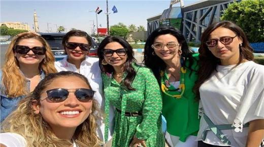 نجمات الفن في مستشفى “بهية” بالسويس لمساندة محاربات سرطان الثدي