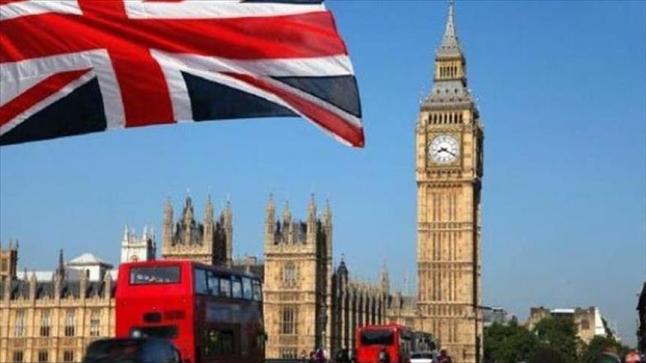 البرلمان البريطاني يتهم حكومة تيريزا ماي بالفشل في خفض أعداد المهاجرين
