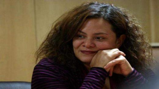 كاملة أبو ذكري تكشف سر هجومها على أبطال بـ”100 وش”: “أقصد فنانَيْن فقط”