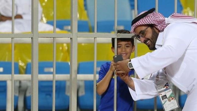 بكلمات مؤثرة جماهير النصر تودع آل سويلم