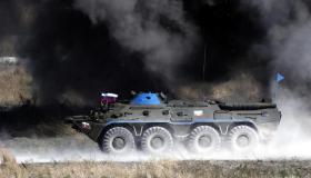 انفجار شاحنة روسية محملة بالذخائر في محافظة اللاذقية السورية، وتضارب الأنباء حول سقوط قتلى