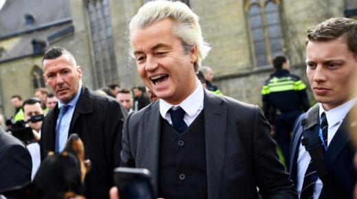 صحيفة بريطانية تحذر الاتحاد الأوروبي من انهياره خلال العشرين عاما القادمة