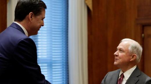 مدير مكتب التحقيقات الفيدرالي الأمريكي يطالب وزارة العدل الأمريكية بالرد على ترامب