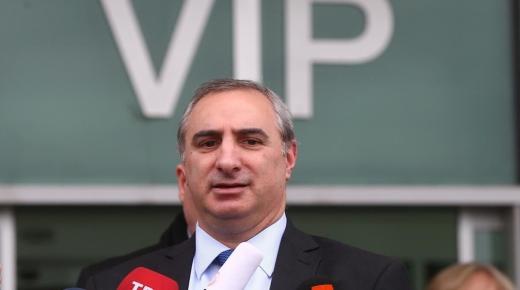 رسميًا.. إيتان نائيه أول سفير إسرائيلي يصل البحرين