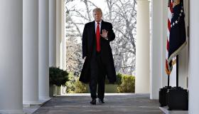 الإعلام الأمريكي يكشف سيناريو التعامل مع ترامب إذا رفض مغادرة البيت الأبيض