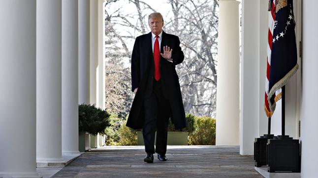 الإعلام الأمريكي يكشف سيناريو التعامل مع ترامب إذا رفض مغادرة البيت الأبيض