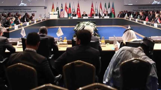 الأمين العام لمجموعة دول الثماني الإسلامية يعتبر تركيا قدوة لباقي دول المجموعة