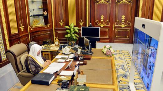 الشورى يطالب الموارد البشرية بخطة محددة حول الوظائف المشغولة بغير السعوديين