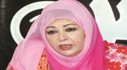 عفاف شعيب تدافع عن يوسف الشريف.. وتكشف حقيقة تجسيد شخصية “سيدة القطار”