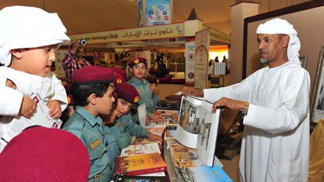 مهرجان سلطان بن زايد التراثي يستقطب اعداد كبير من الزائرين ضمن الجناح الثقافي