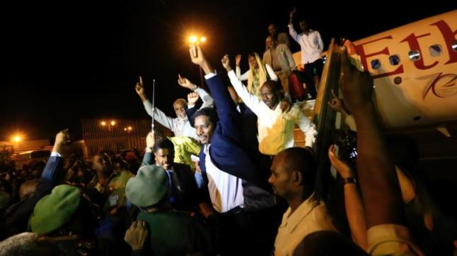 وصول أسرى سودانيين إلى الخرطوم بعد وساطة أوغندية مع المتمردين