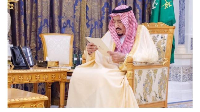 رسالة خطية من سلطان عمان لخادم الحرمين علاقتنا متينة وتاريخية