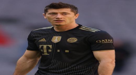 ليفاندوفسكي يحصل على جائزة أفضل لاعب في الدوري الألماني