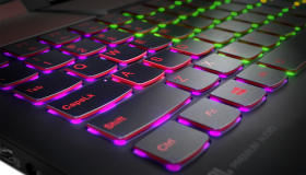 تقرير يوضح عائدات شركة Lenovo الصينية والأرباح المذهلة التي حققتها