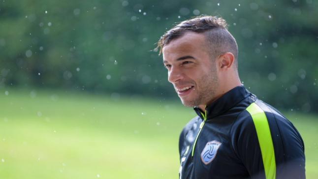 اتحاد كلباء ينفي ما تردد عن تحريضه للاعب الشباب بلعمري بفسخ تعاقده معهم