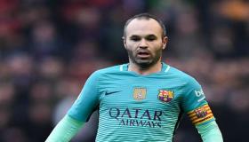 برشلونة يقترب من تجديد تعاقده مع إنييستا