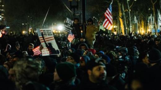 تظاهرات بعدة عواصم عالمية ضد قانون ترامب المتعلق بحظر السفر واستقبال اللاجئين