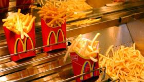 شركة ماكدونالدز العالمية تسجل أفضل المبيعات لها منذ عام 2011