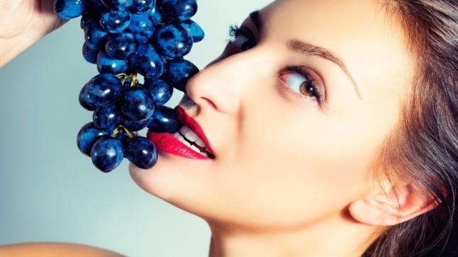 أطعمة للحماية من تجاعيد البشرة