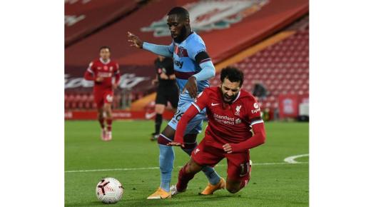 مهاجم تشيلسي الأسبق يهاجم صلاح: أشجع ليفربول ولكن ..