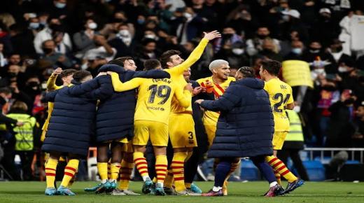 الدوري الإسباني.. برشلونة يستضيف إشبيلية وعيناه على وصافة الترتيب