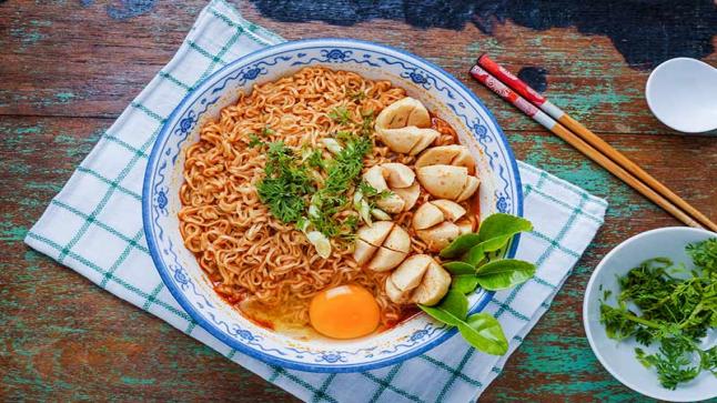 الاندومي وأضراره على الاطفال والكبار وطريقة العمل في المنزل