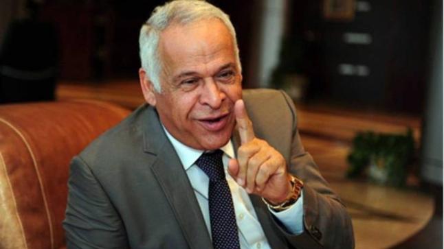 فرج عامر يكشف حقيقة طلب الأهلي استعادة ثلاثيه المعار