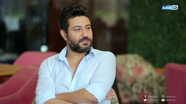 مستعينا بآيات قرآنية .. محمد عز يعلن إصابته بشد عضلي