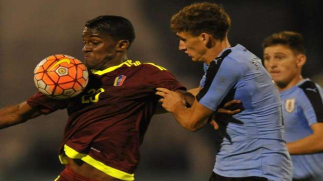 برشلونة يتعاقد مع مدافع جديد هو بينارول من منتخب الاورغواي