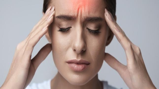 أعراض الصداع وعلاجه