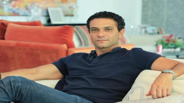 آسر ياسين يروج لفيلمه الجديد “صاحب المقام”
