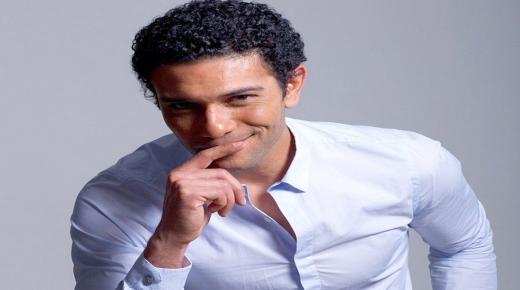 آسر ياسين يشارك متابعيه بصورة له في عمر الثلاث سنوات