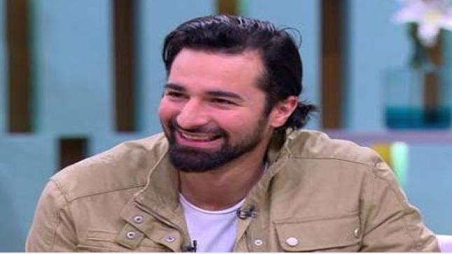 أحمد حاتم: سعيد بطرح الغسالة في عيد الأضحى.. ومحمود حميدة أستاذي