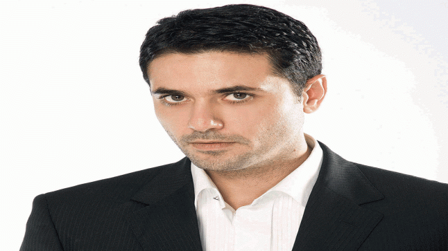 إصدار قرار بتأجيل الحكم في الدعوة المقدمة من طرف الفنان أحمد عز