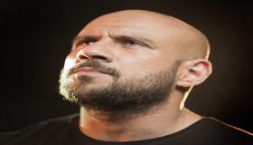 أحمد مكي ينعي إبراهيم نصر بصورة