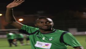 فريق الأهلي السعودي يتوصل إلى شبه اتفاق مع أسامة هوساوي