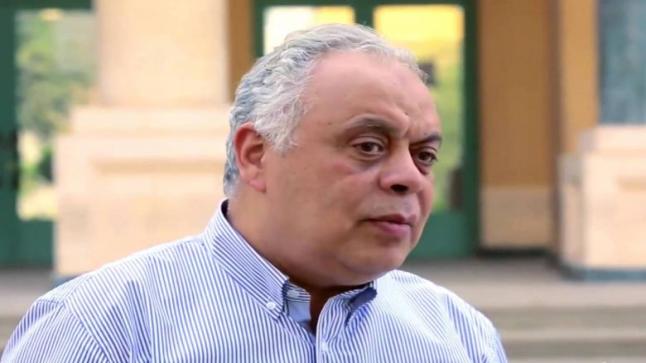 أشرف زكي: فيلم زنزانة 7 مهدد بالإيقاف بسبب عمر كمال