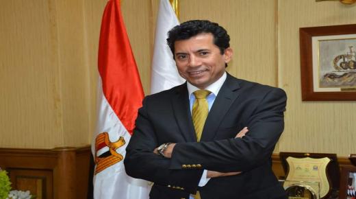 هل يقصد رئيس الزمالك؟.. وزير الرياضة: اللي هيعمل فيديوهات ضدنا هيتحاسب عليها