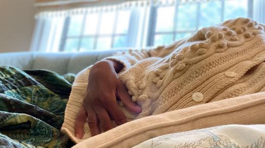 منها هشاشة الجلد.. احذر علامات تؤثر على صحة الجسم والنظام الهضمي