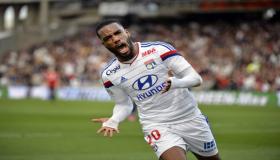 أليكساندر لاكازيتي يرفض عرض فريق نيوكاسل الانجليزي